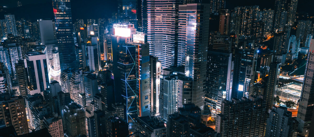 Panorama Hong Kongu nocą
